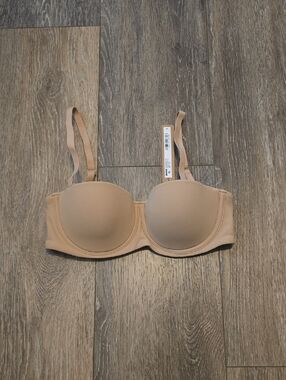 SKIMS Kim Kardashian Women's 32A Fits Everybody Bra Strapless Bra New w/ Tags!